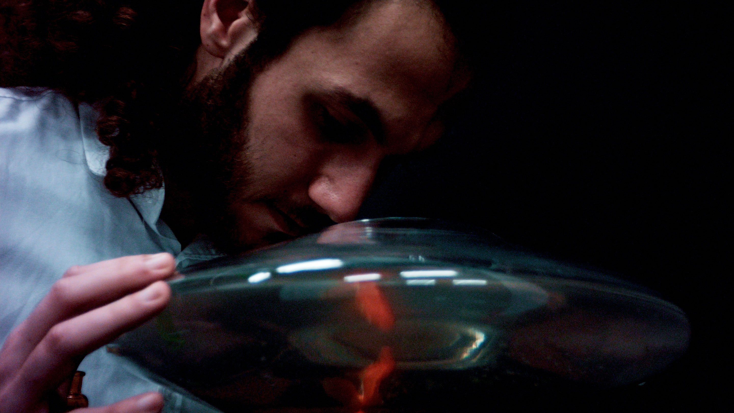 A film ‘Blackness reflects Lightness. I see its figure. Nothingness doesn’t mean Darkness.’ by Shigeo Arikawa, Japanese artist based in Amsterdam. アムステルダム在住の日本人アーティスト、有川滋男による映像作品「Blackness reflects Lightness. I see its figure. Nothingness doesn’t mean Darkness.」