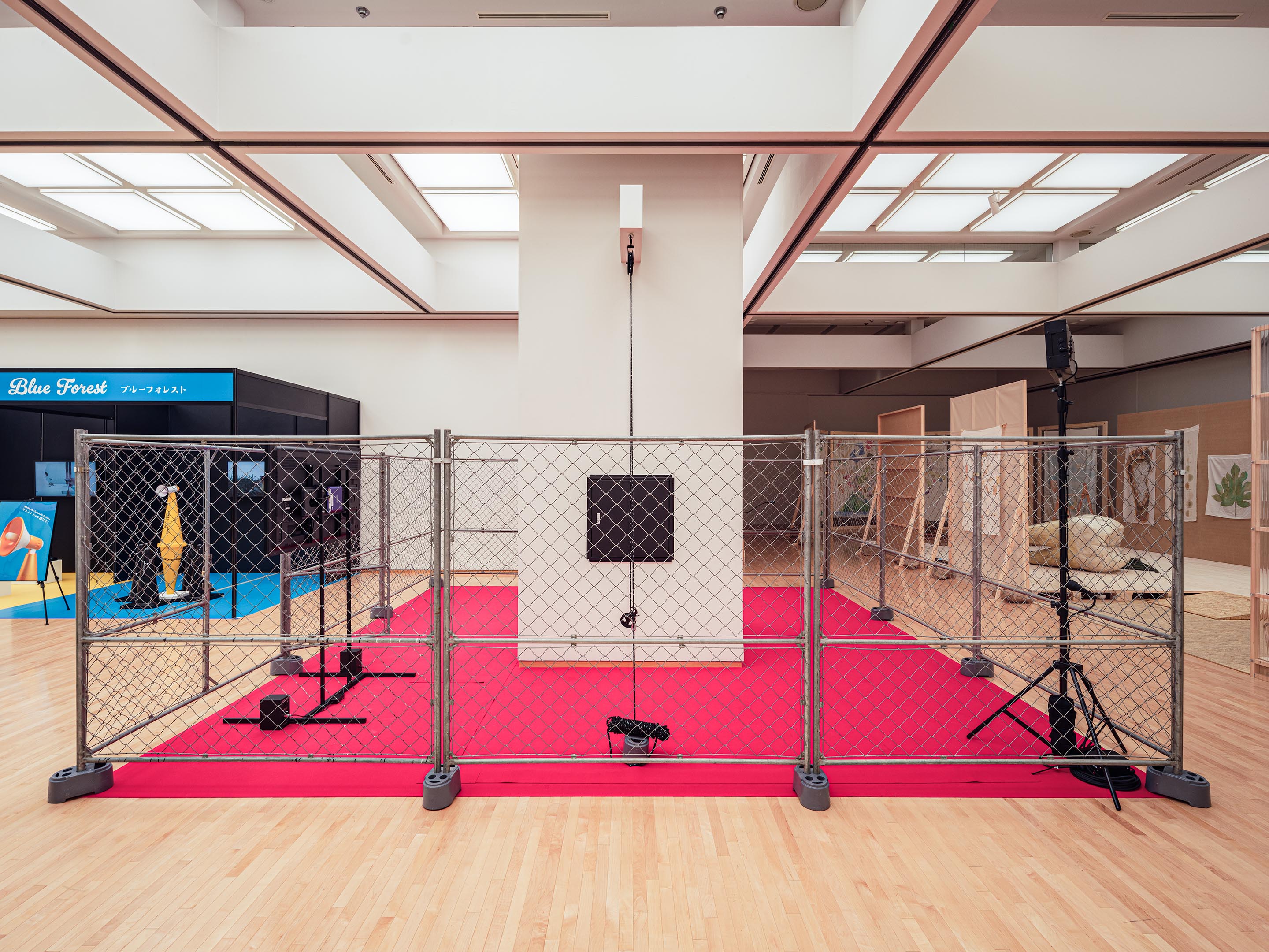 A video installation work ‘Deep River’ by Shigeo Arikawa, Japanese artist based in Amsterdam. アムステルダム在住の日本人アーティスト、有川滋男によるビデオインスタレーション作品「ディープリバー」