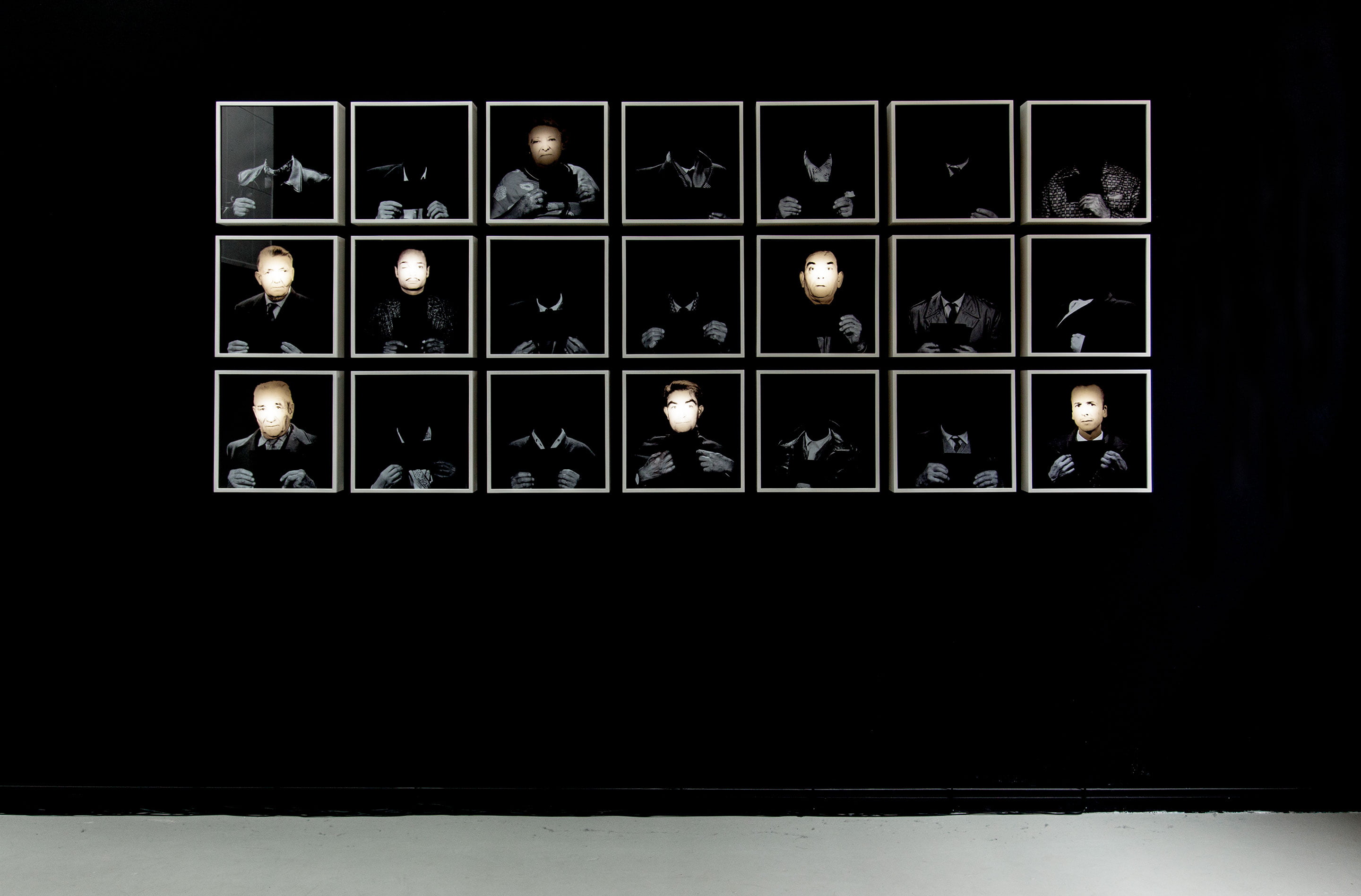 A photograph work ‘The Figure: PART I - HANGAN 半眼 -’ by Shigeo Arikawa, Japanese artist based in Amsterdam. アムステルダム在住の日本人アーティスト、有川滋男による写真作品「The Figure: PART I - HANGAN 半眼 -」