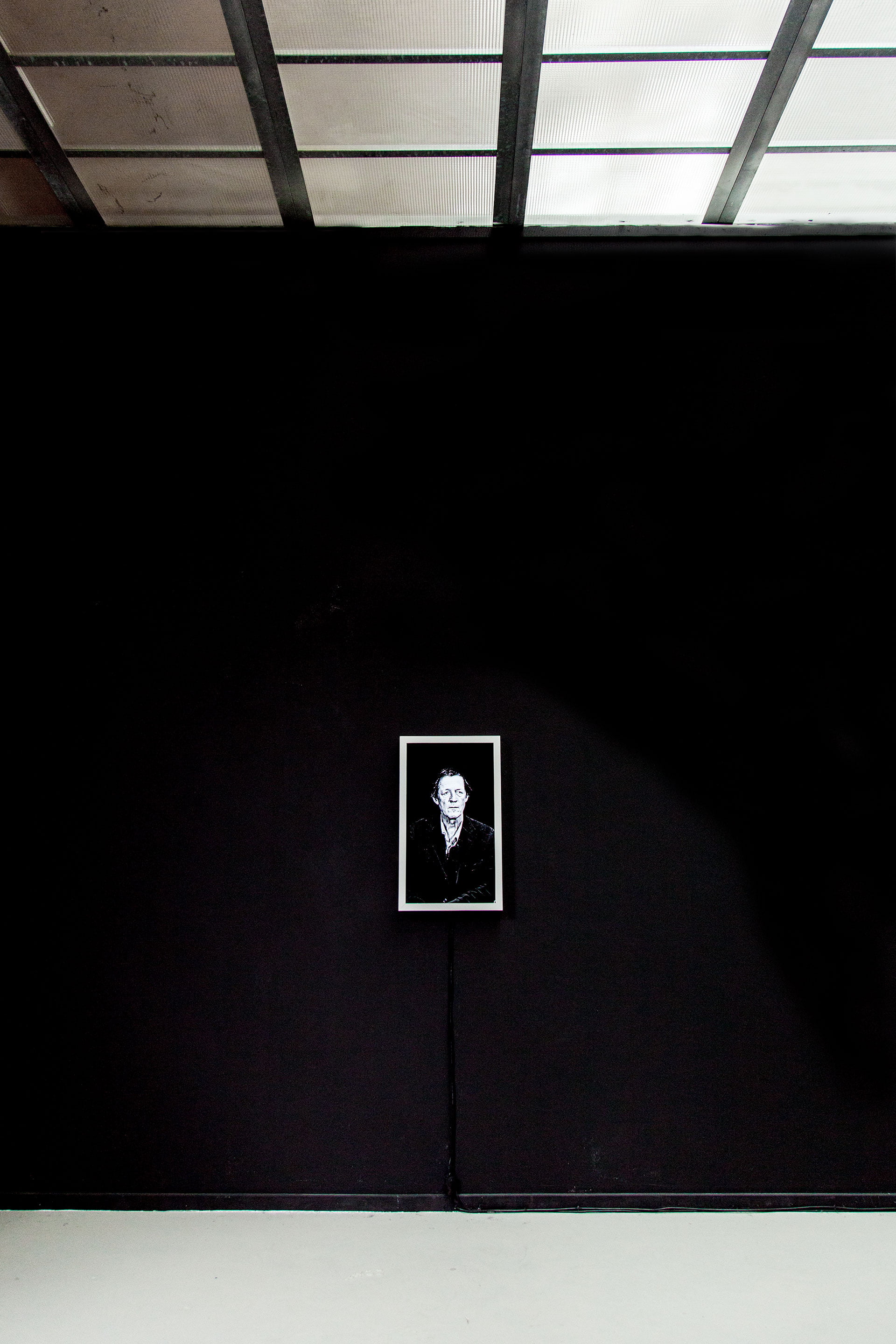 A photograph work ‘The Figure: PART I - HANGAN 半眼 -’ by Shigeo Arikawa, Japanese artist based in Amsterdam. アムステルダム在住の日本人アーティスト、有川滋男による写真作品「The Figure: PART I - HANGAN 半眼 -」