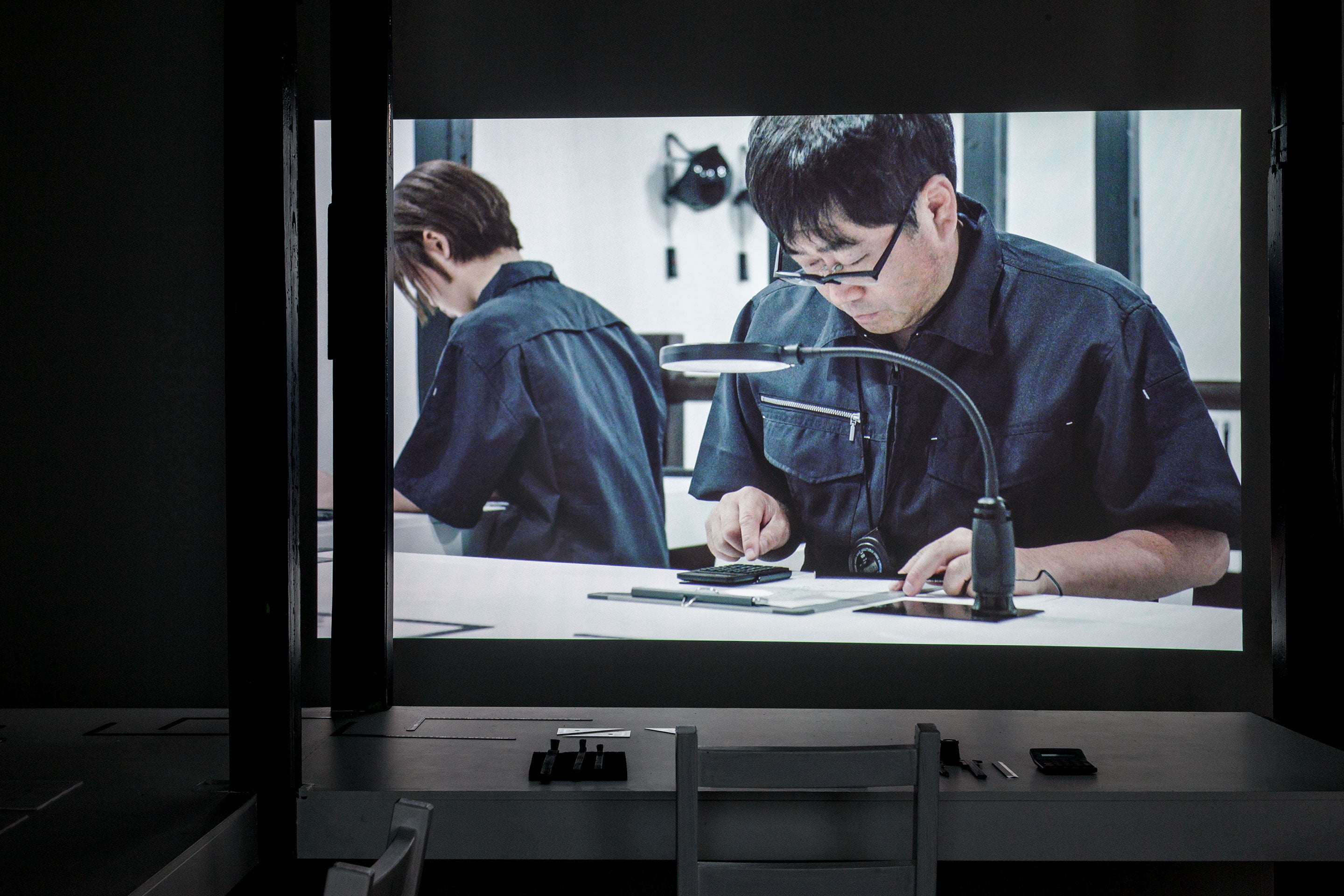 A video installation work ‘Gold Town’ by Shigeo Arikawa, Japanese artist based in Amsterdam. アムステルダム在住の日本人アーティスト、有川滋男によるビデオインスタレーション作品「Gold Town」